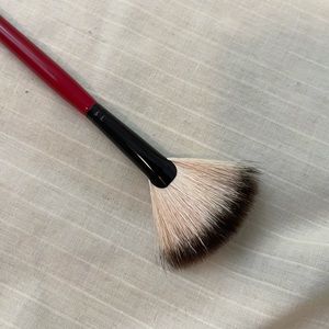 Smashbox Fan Makeup Brush